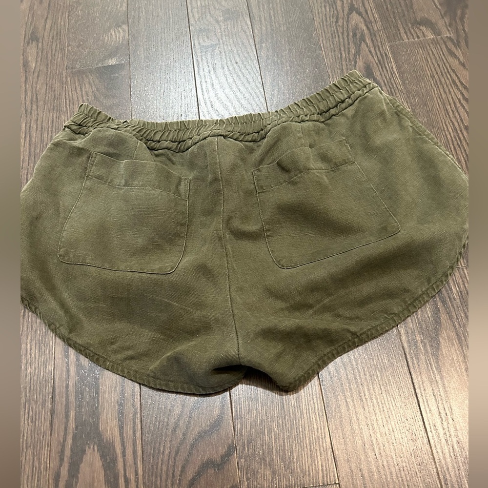 Aritzia Community short - Picture 3 of 6